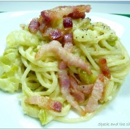 SPAGHETTI CON PORRI E PATATE E PANCETTA CROCCANTE