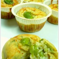 MUFFIN SALATI ALLE FAVE E PECORINO